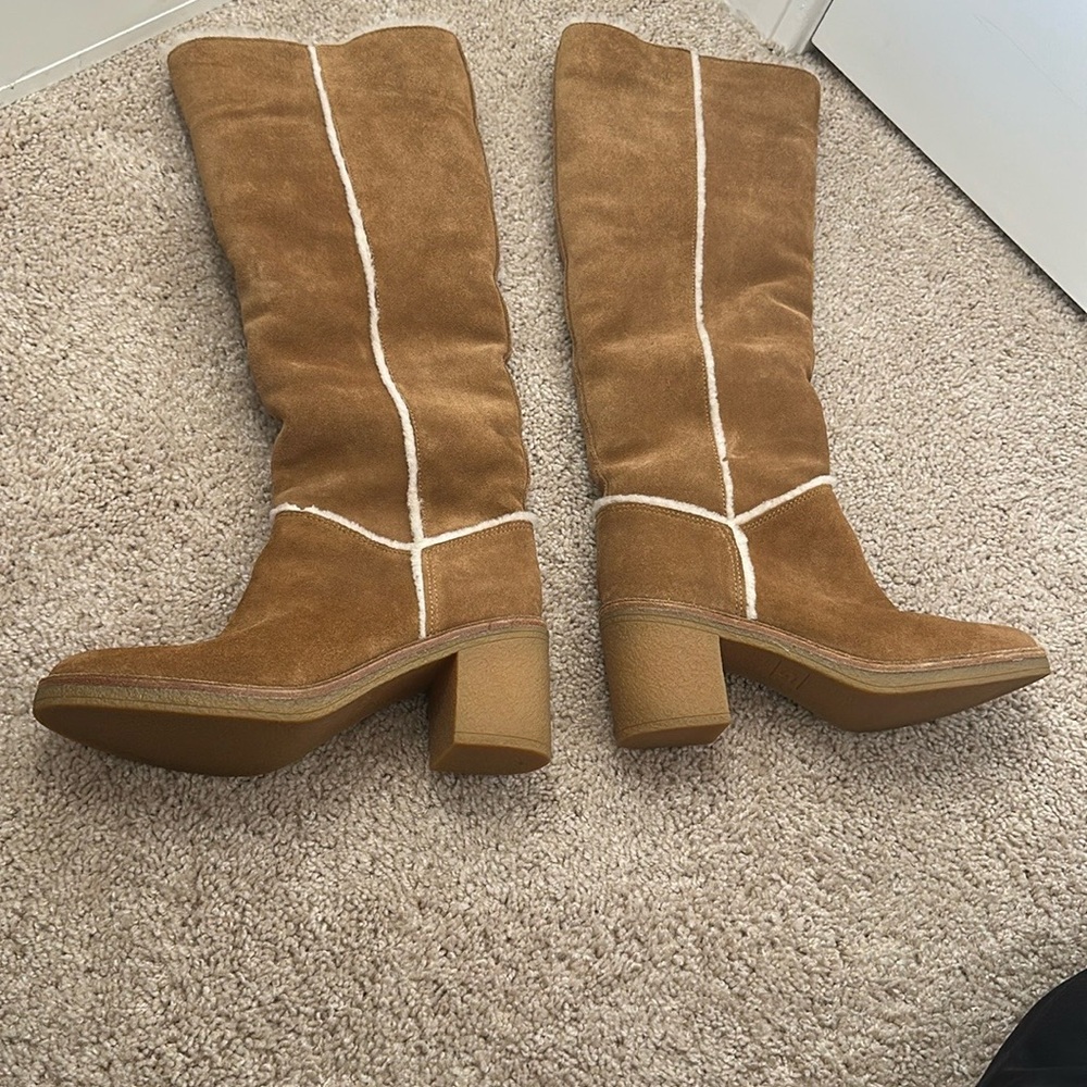UGG Tan Heeled Boots with Suede Finish - Picture 10 of 11